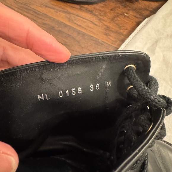 Luis Vuitton Black Leather women’s Boots - Picture 8 of 8